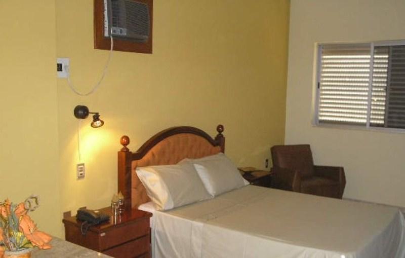 Rodes Palace Hotel Patrocínio Room photo